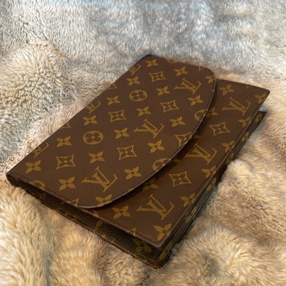❤️SOLD❤️ Authentic Louis Vuitton Rabat 23 Clutch in Monogram - Picture 6 of 16